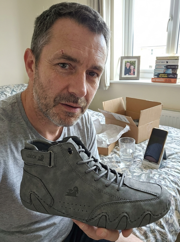 Customer photo — just unboxed, showing the flexible FeetFlex sole